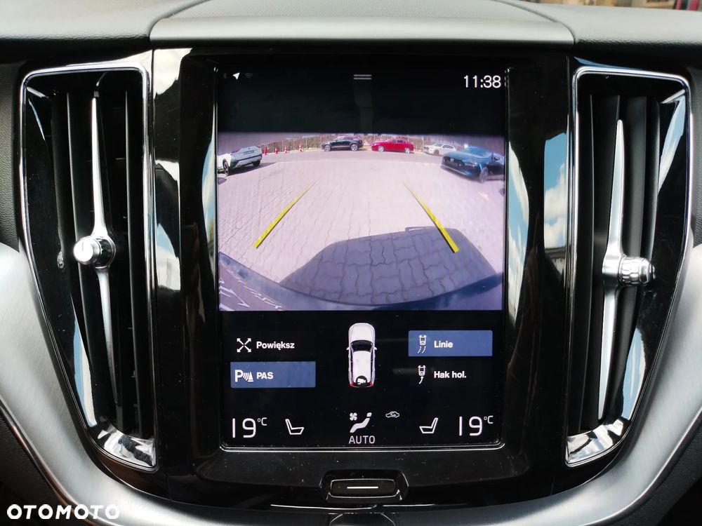 Volvo XC 60 D5 AWD Momentum - 10