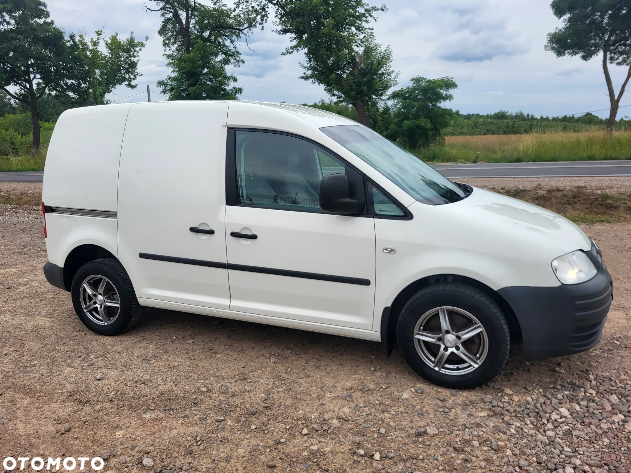 Volkswagen Caddy - 14