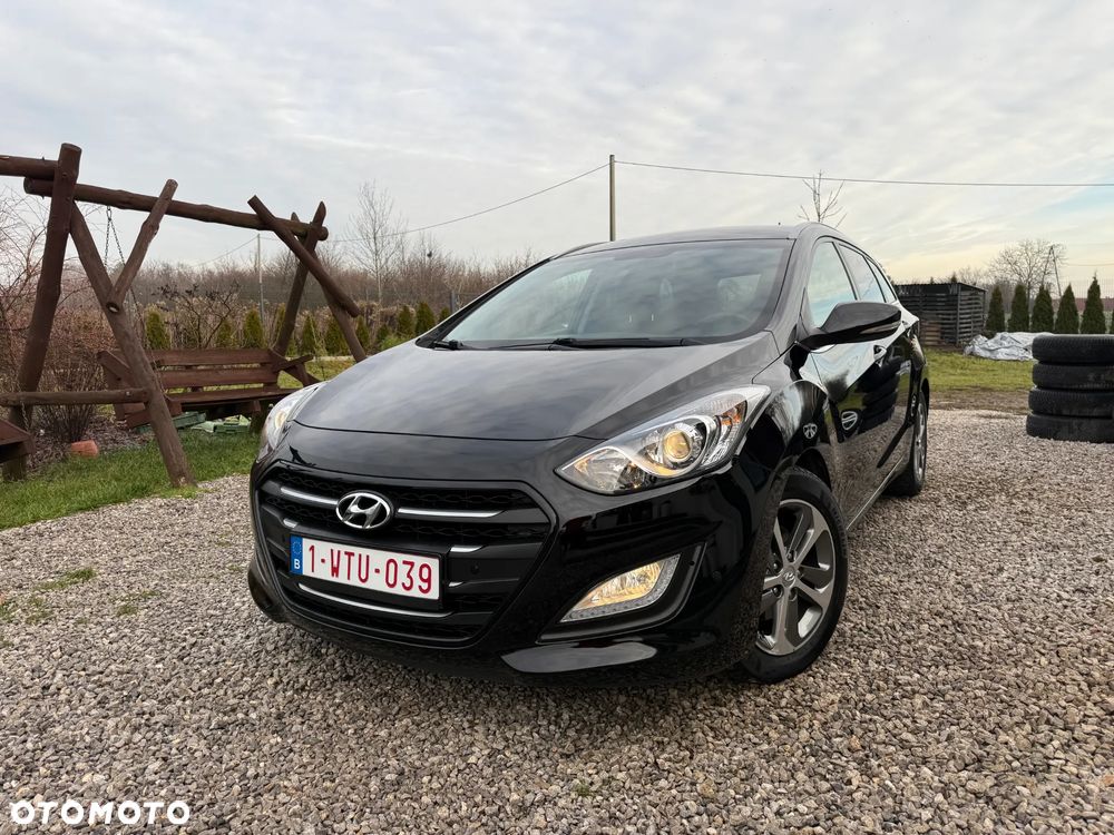 Hyundai i30 blue Kombi 1.6 GDi Passion - 39
