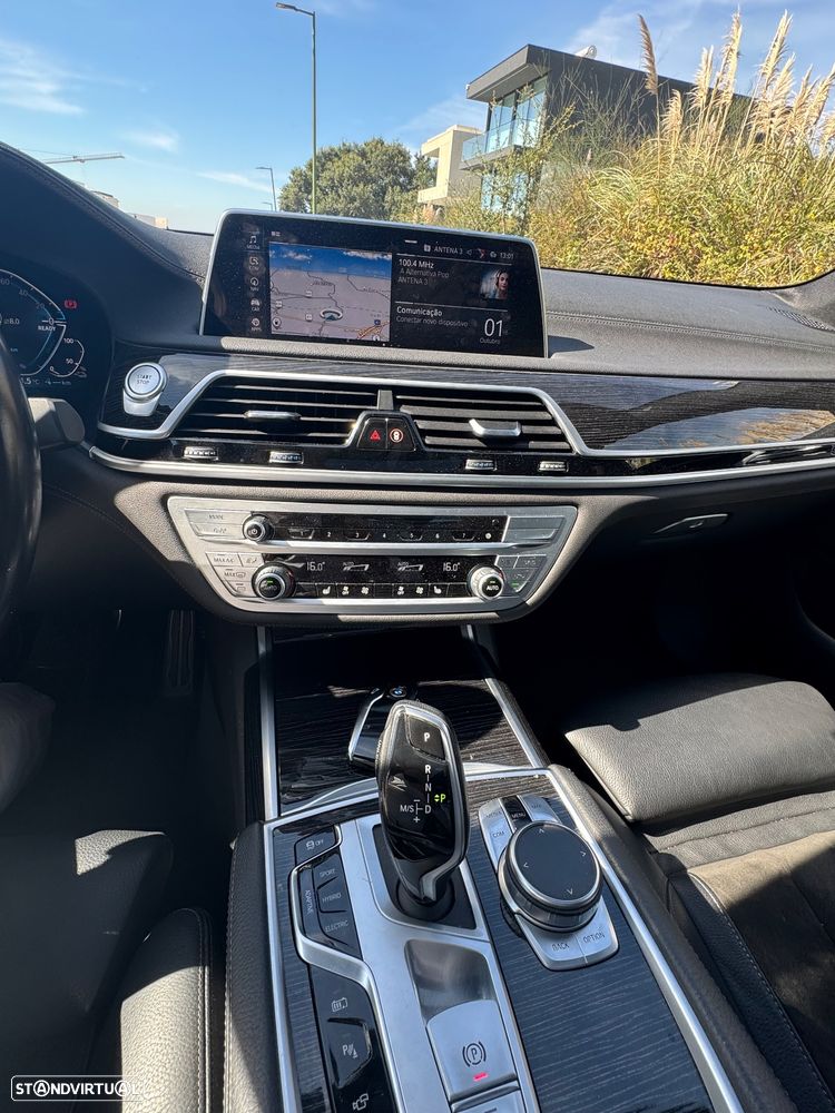 BMW 745 Le xDrive iPerformance Pack M Auto - 13