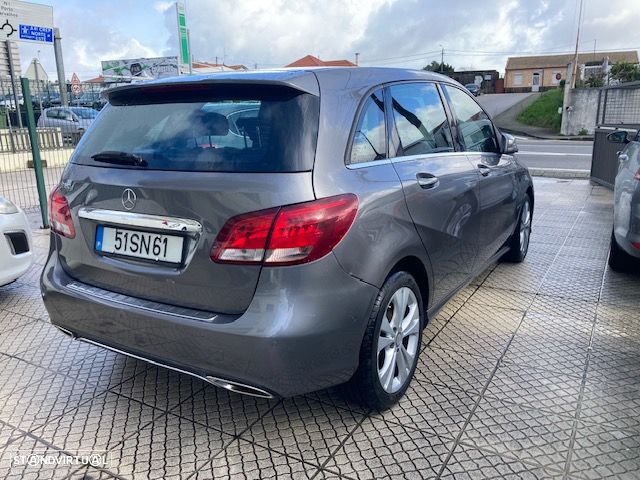 Mercedes-Benz B 180 - 19