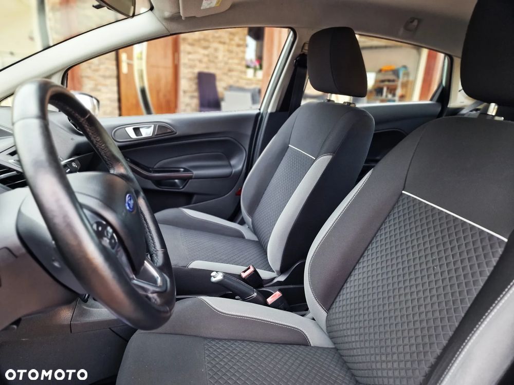 Ford Fiesta 1.0 EcoBoost S&S TITANIUM - 23