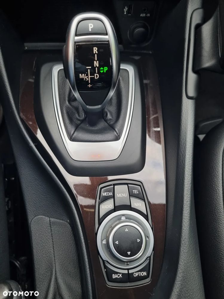 BMW X1 sDrive18d xLine - 26