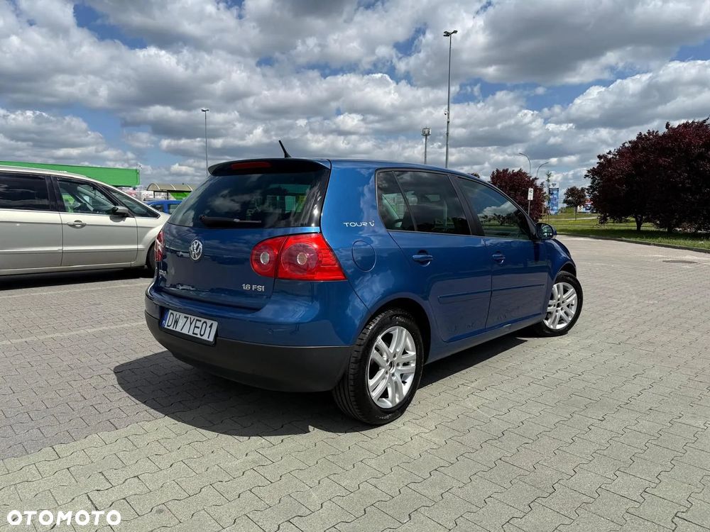 Volkswagen Golf 1.6 FSI Comfortline - 3
