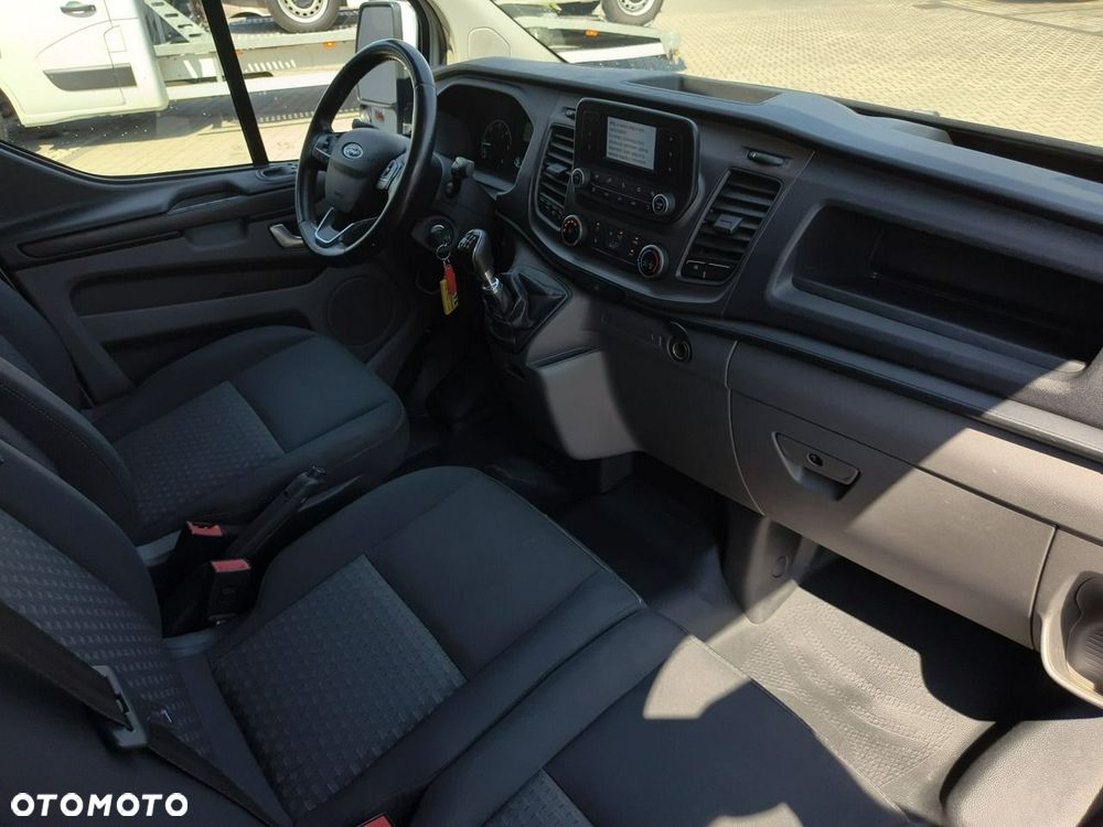 Ford Transit Custom - 13