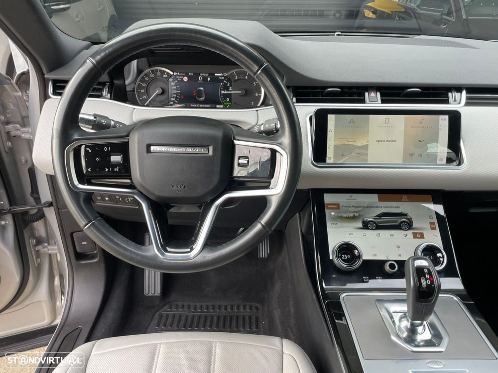 Land Rover Range Rover Evoque 1.5 P300e AWD SE Auto - 12