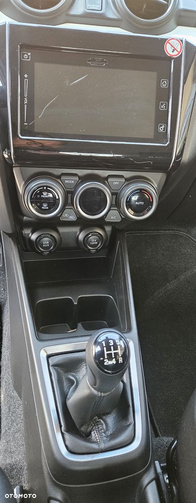 Suzuki Swift 1.2 Premium Plus - 26