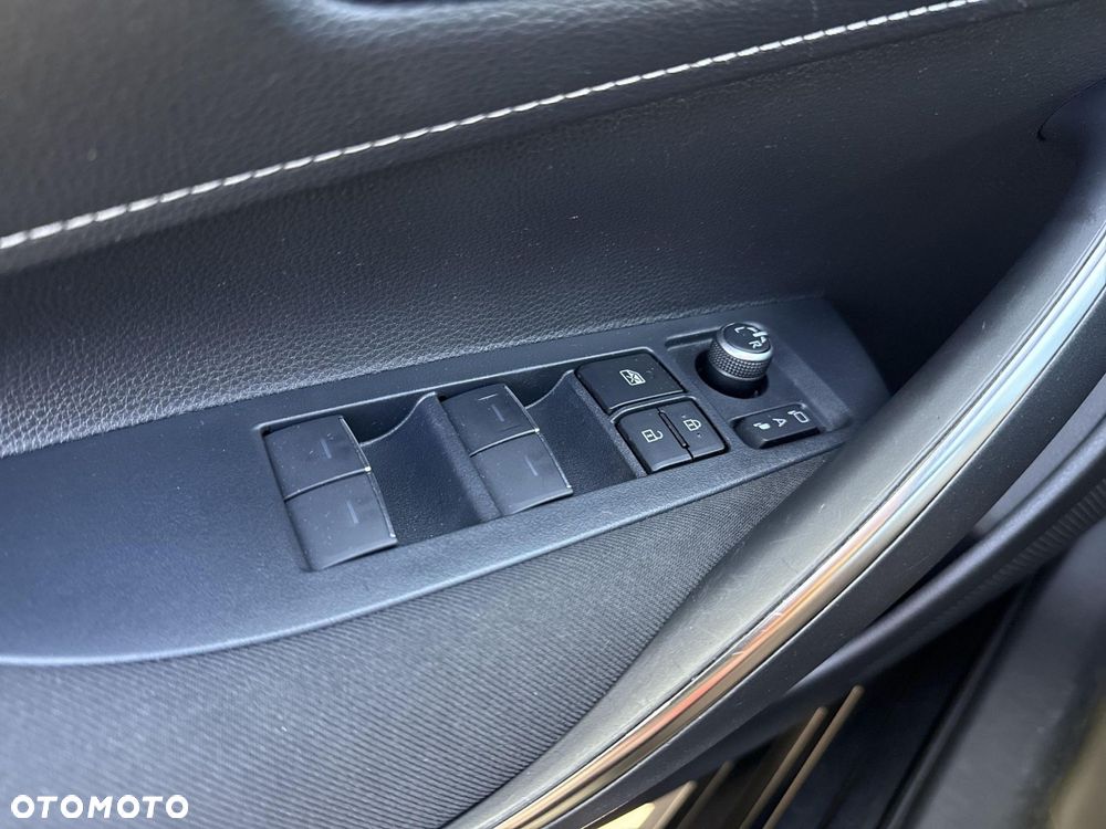 Toyota Corolla 2.0 Hybrid Comfort - 20