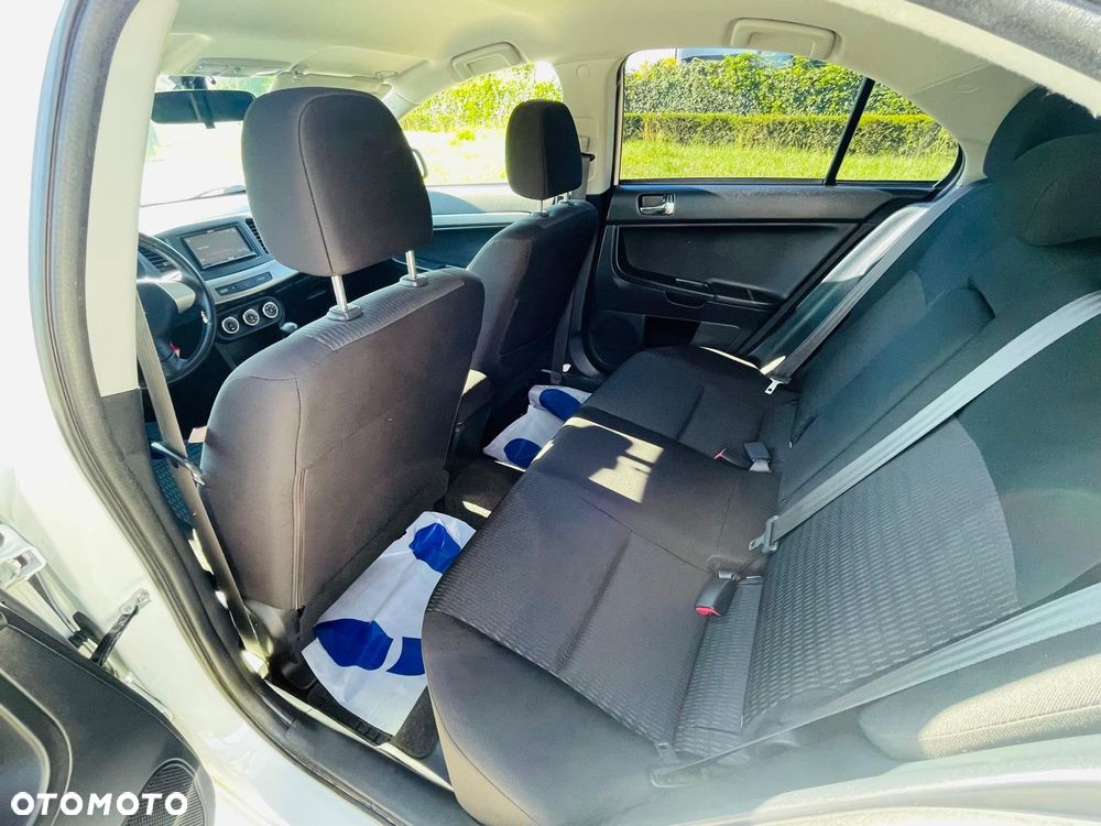 Mitsubishi Lancer 1.6 ClearTec Invite - 12