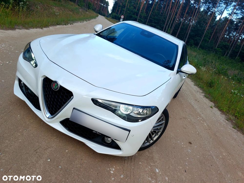 Alfa Romeo Giulia 2.0 Turbo - 1