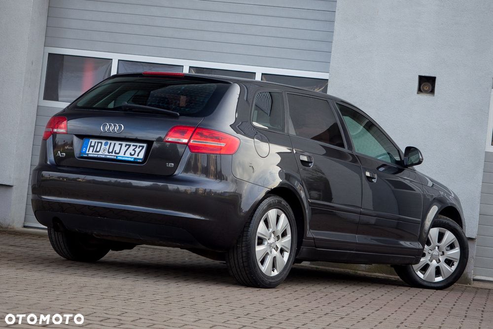 Audi A3 Sportback 1.6 Attraction - 8
