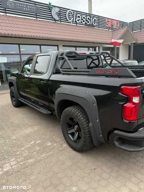 Chevrolet Silverado - 3