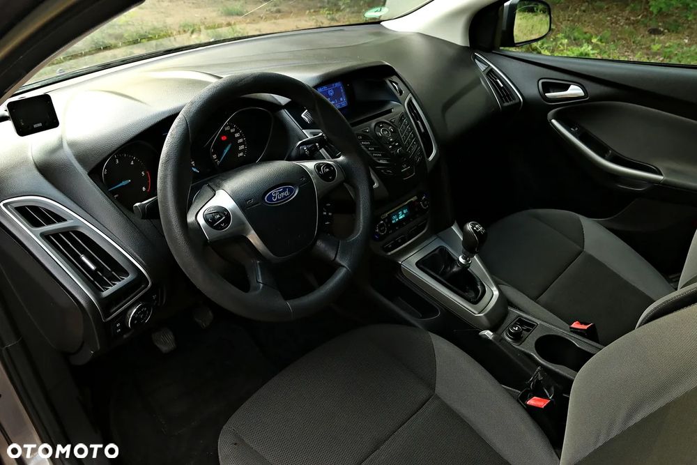 Ford Focus 1.6 TDCi DPF Titanium - 6