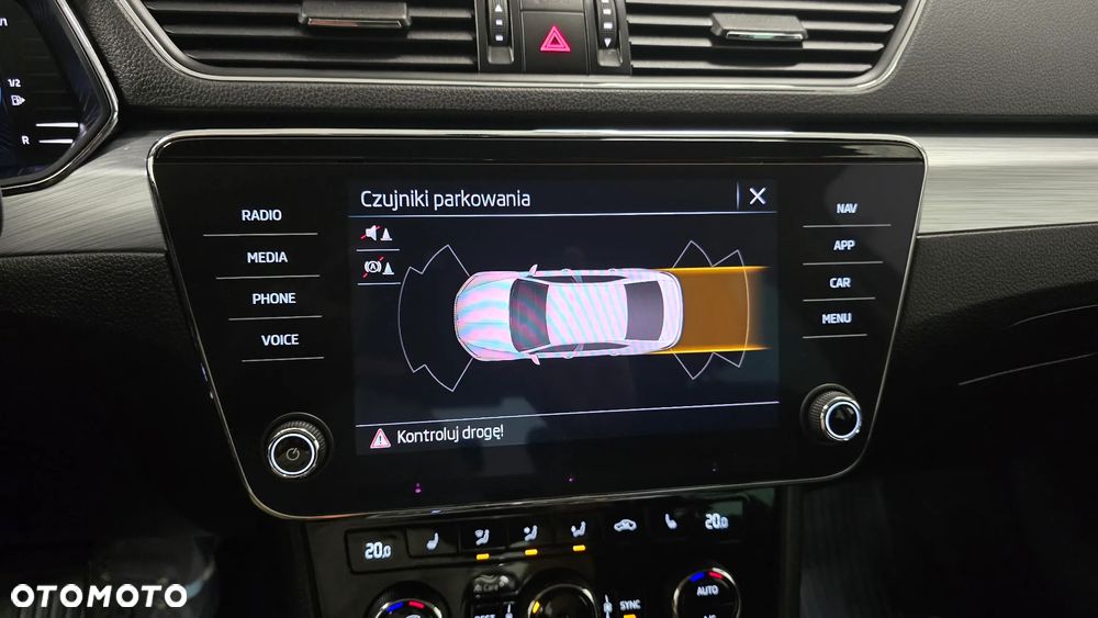Skoda Superb 2.0 TDI SCR Style DSG - 29