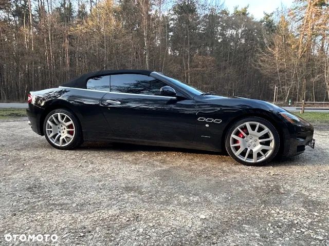 Maserati GranCabrio - 12