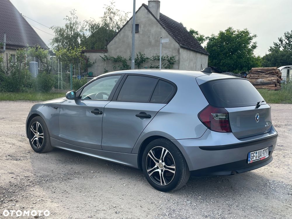 BMW Seria 1 118d - 4