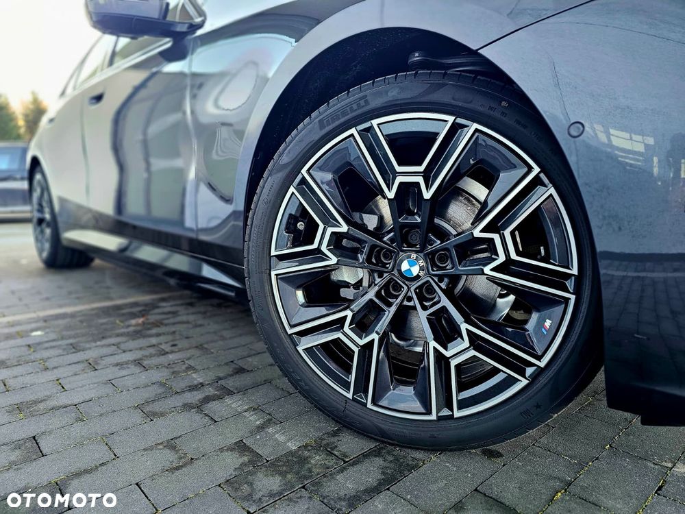 BMW Seria 5 530e xDrive PHEV - 10