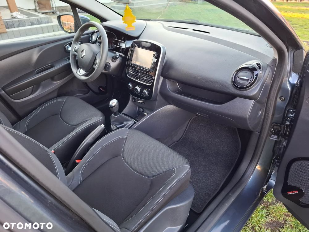 Renault Clio 1.2 16V 75 Limited - 15