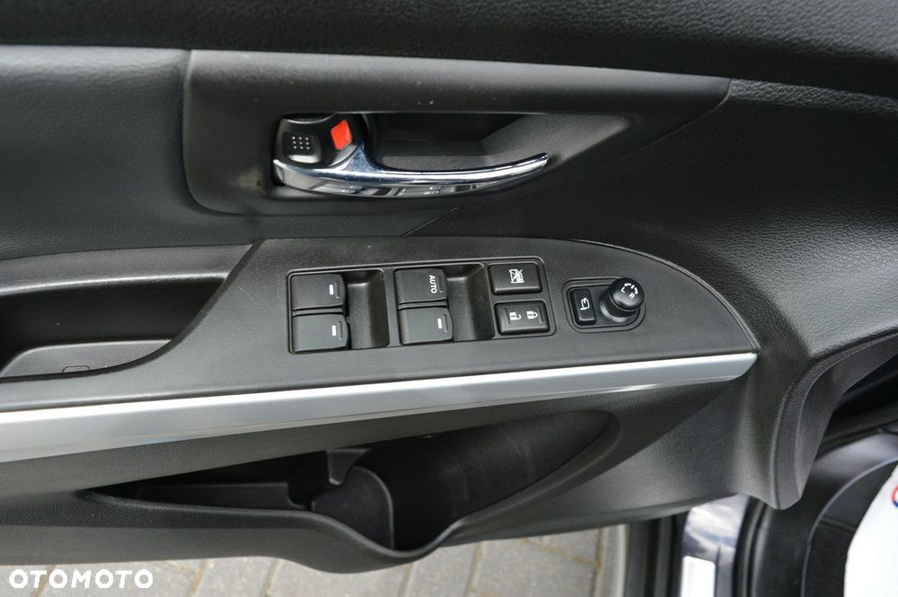 Suzuki SX4 S-Cross 1.6 DDiS Premium Plus - 36