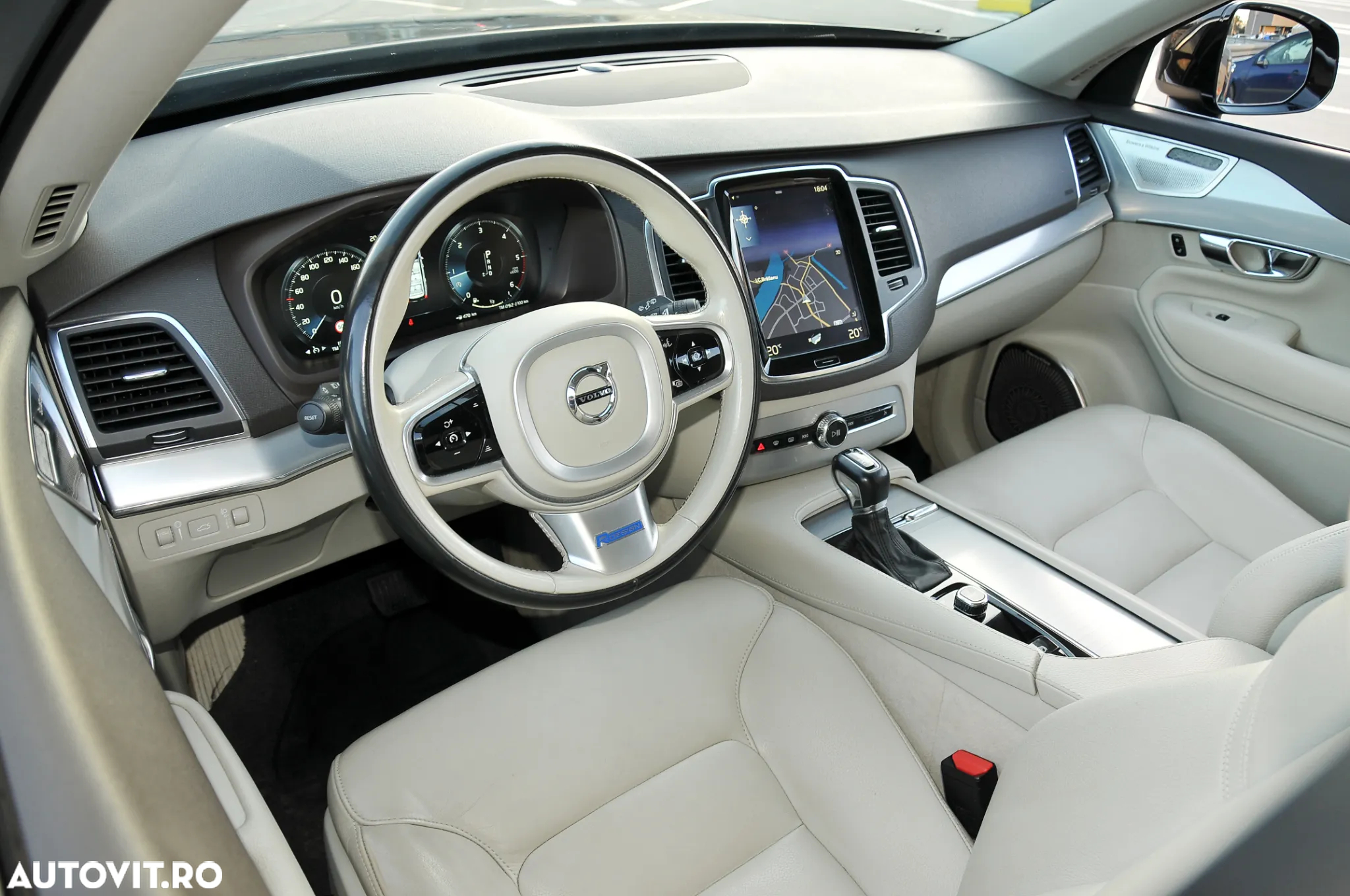 Volvo XC 90 D5 AWD Geartronic RDesign - 13