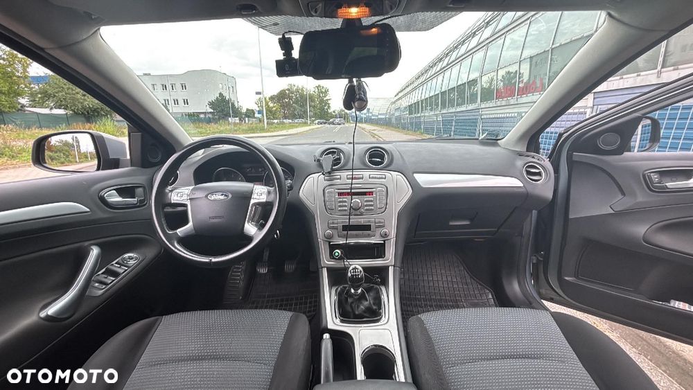 Ford Mondeo - 9