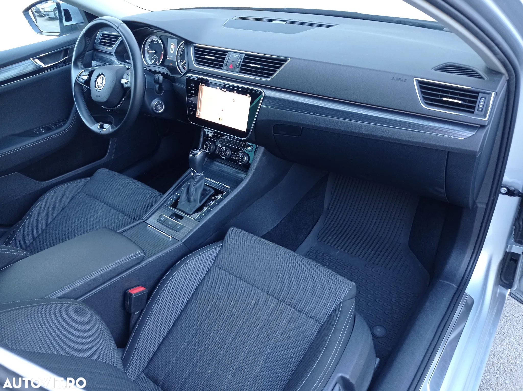 Skoda Superb 2.0 TDI DSG Style - 18