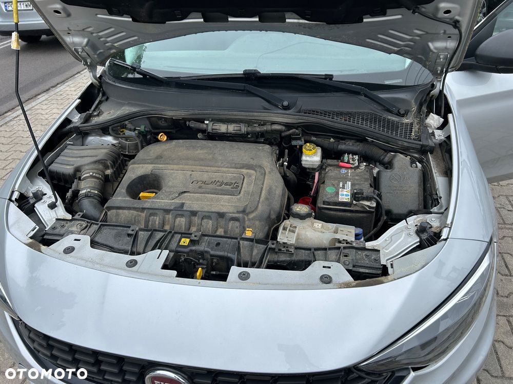 Fiat Tipo - 12