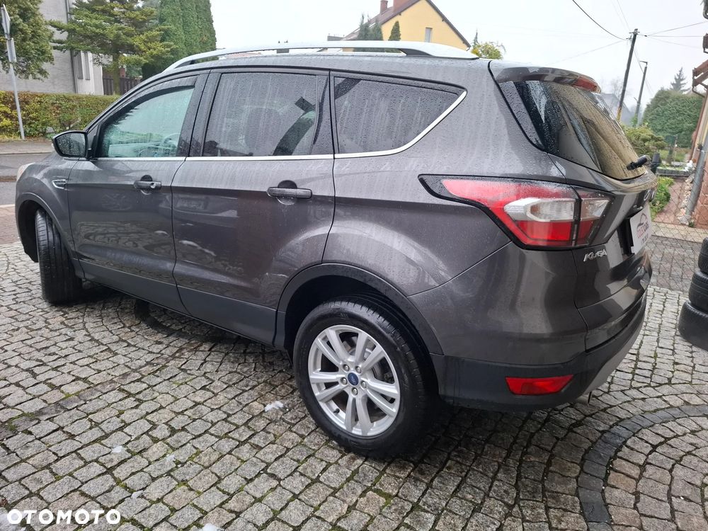 Ford Kuga 2.0 TDCi 2x4 Titanium - 3