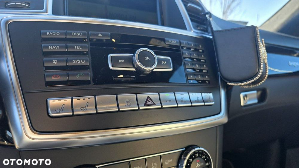 Mercedes-Benz GL - 14