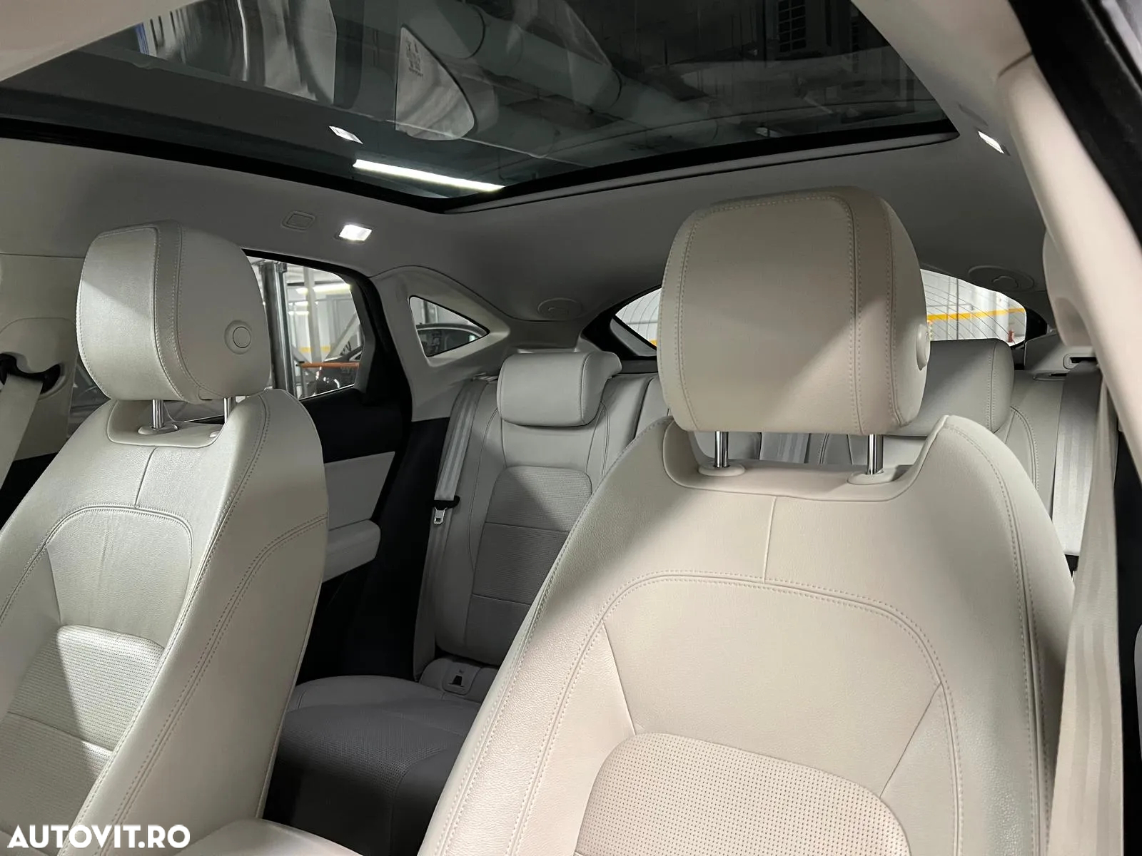 Jaguar E-Pace P250 AWD R-Dynamic HSE - 6