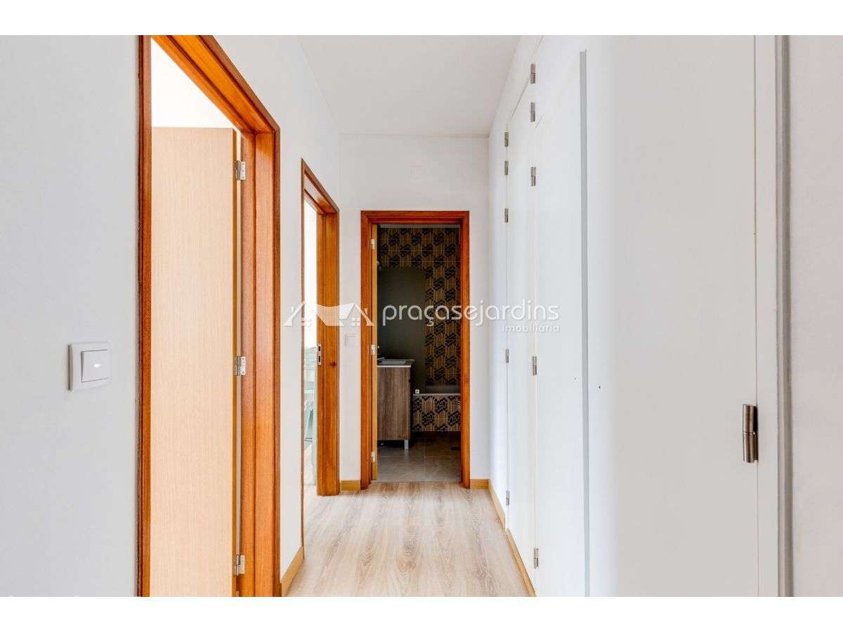 Apartamento T4 com terraço - Grande imagem: 3/26