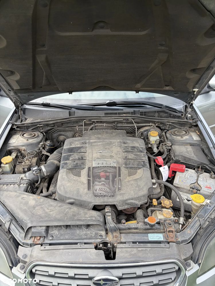 Subaru Outback 3.0 H6 - 24