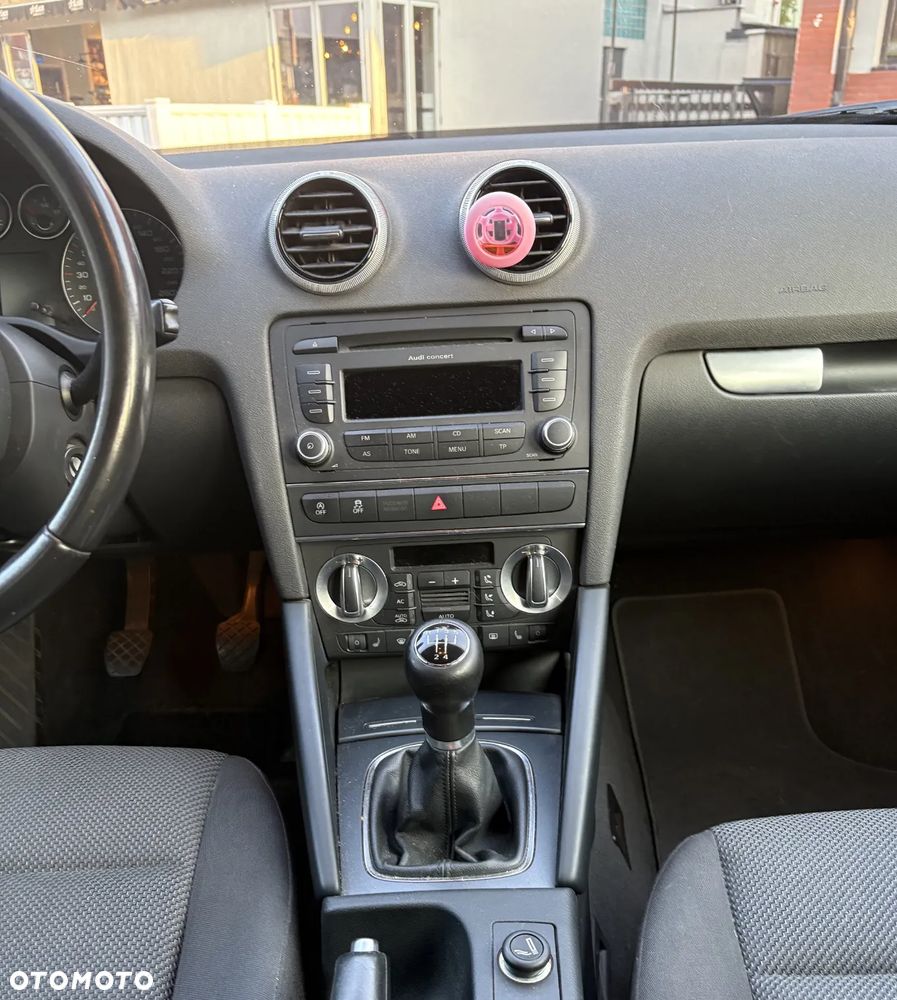 Audi A3 Sportback 1.6 TDI DPF S line Sportpaket - 6