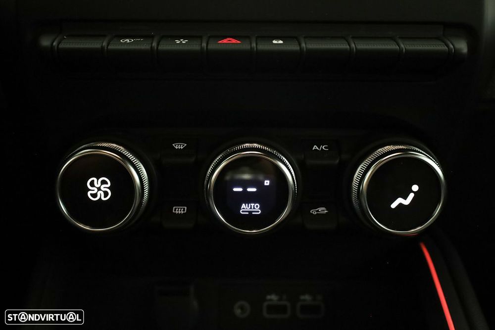 Renault Clio 1.0 TCe Techno - 11