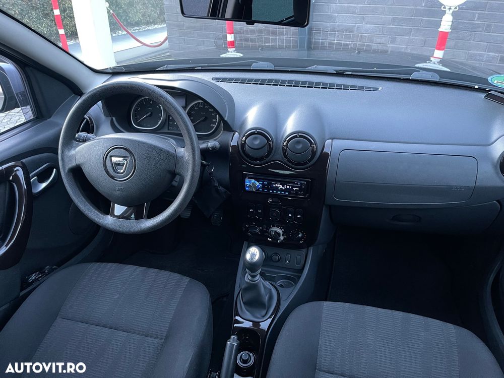 Dacia Duster 1.6 16V 4x4 Prestige - 5