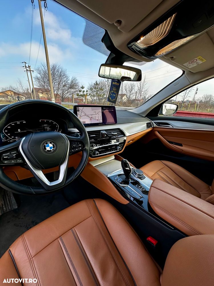 BMW Seria 5 518d Aut. Luxury Line - 15