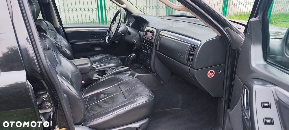 Jeep Grand Cherokee - 17