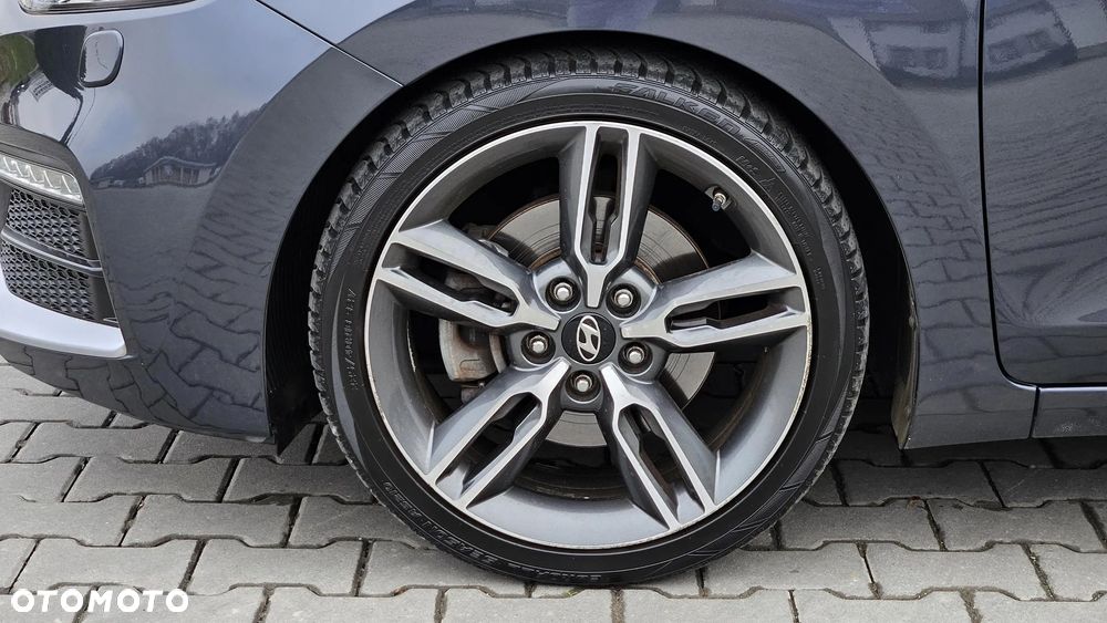 Hyundai i30 1.6 T GDI Turbo - 39