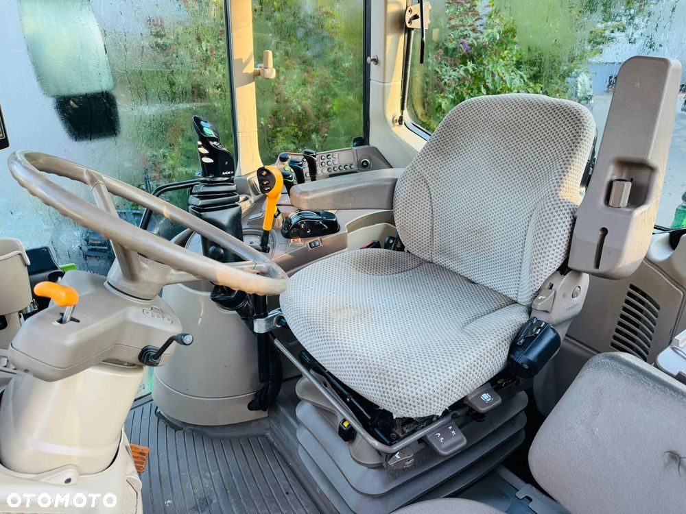 John Deere 6110M - 19