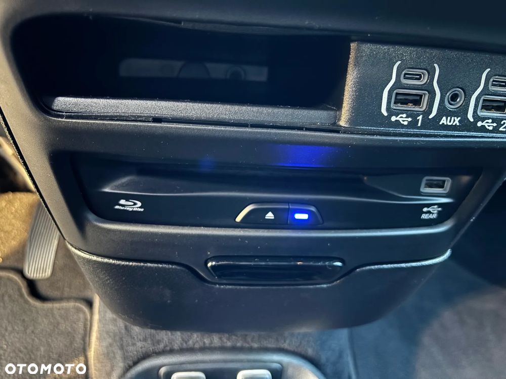 Chrysler Pacifica - 10