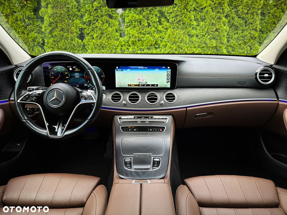 Mercedes-Benz Klasa E 220 d 4-Matic Avantgarde - 16