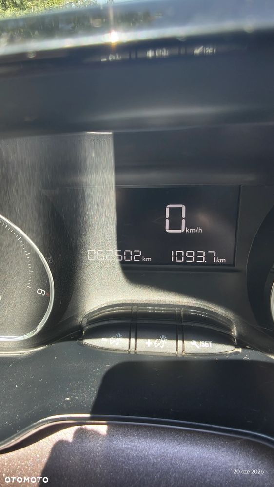 Peugeot 2008 - 14