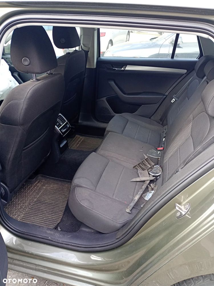 Skoda Superb 2.0 TDI Ambition - 9