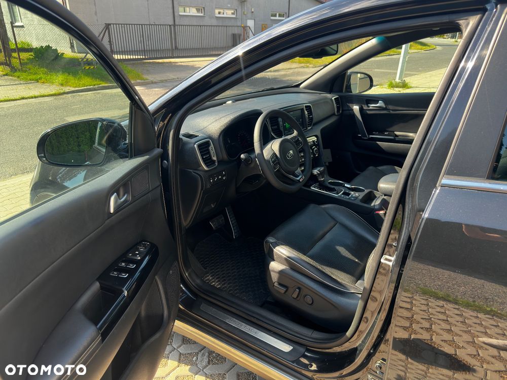 Kia Sportage 2,0 CRDI AWD GT Line - 3