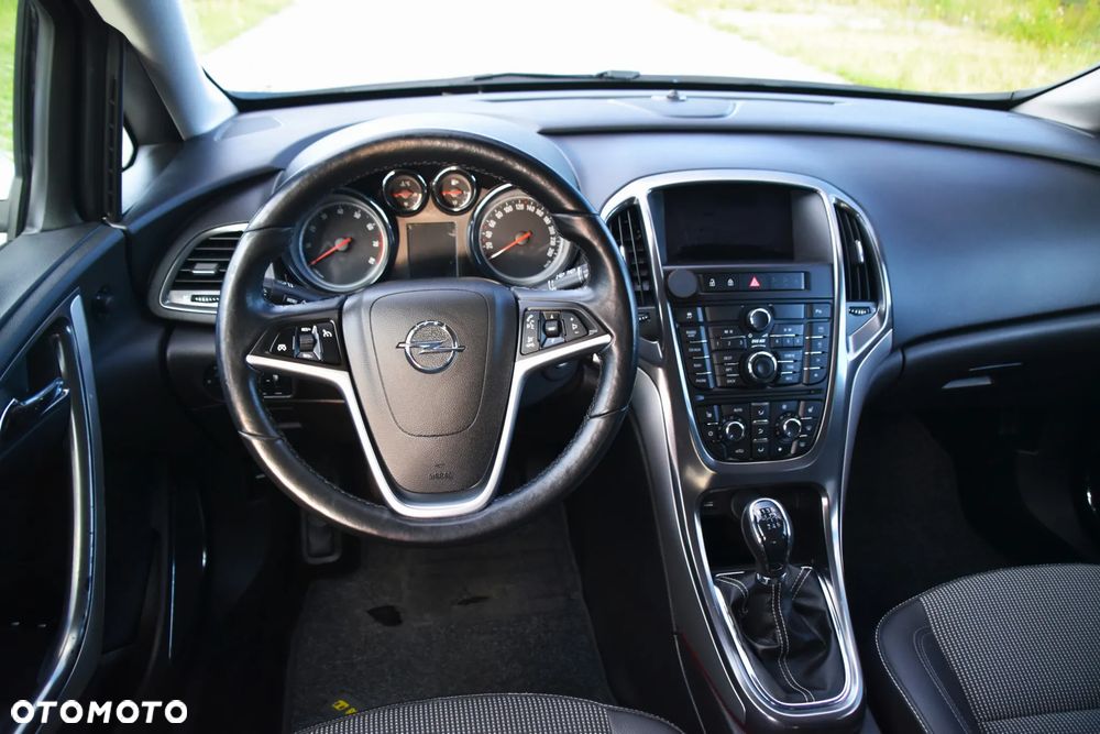 Opel Astra 1.6 Turbo White Edition - 15