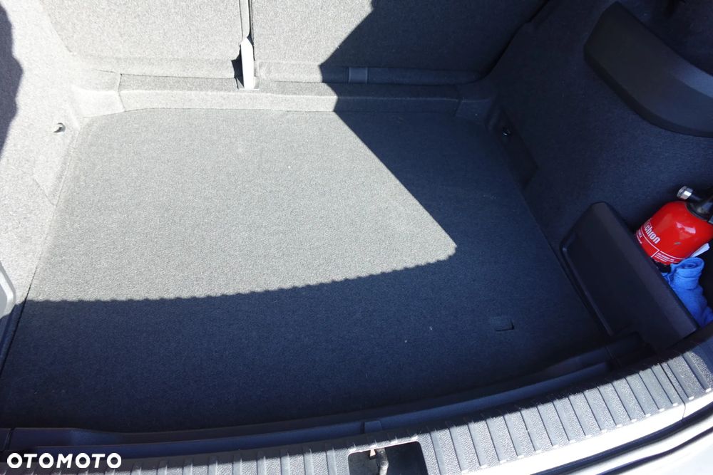 Skoda Karoq 1.0 TSI 4x2 Ambition - 26