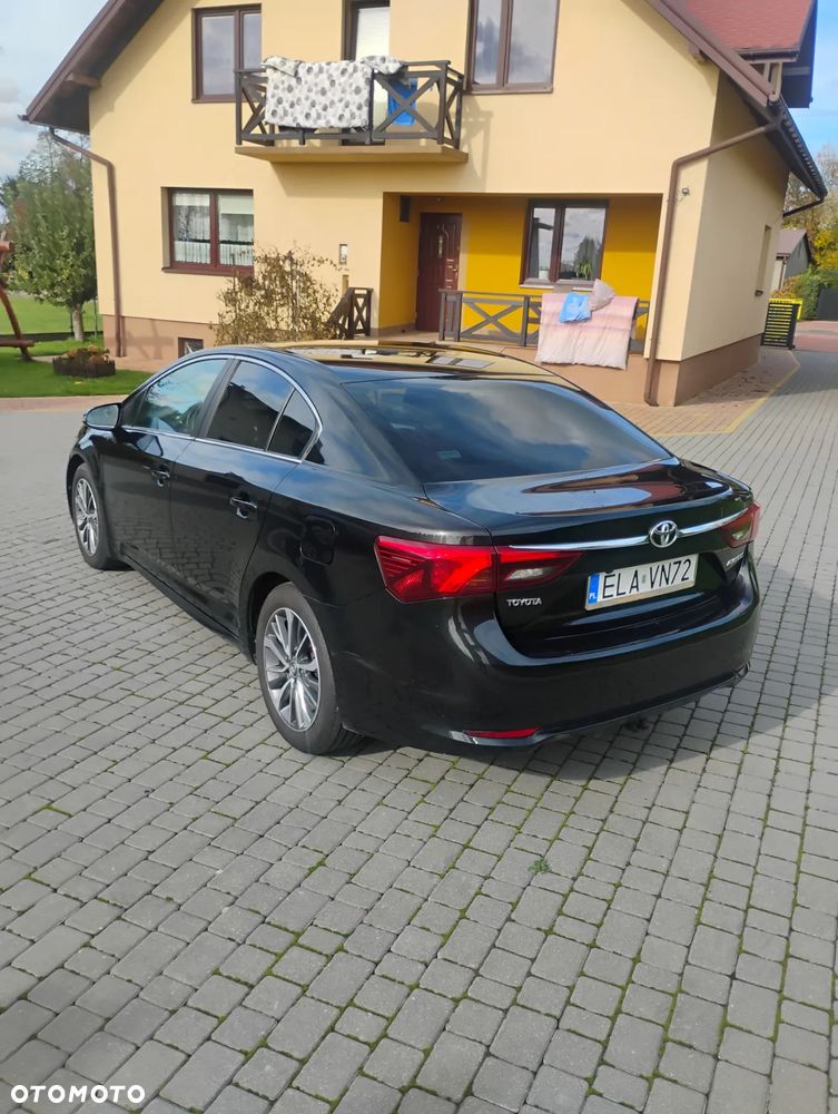 Toyota Avensis 1.6 D-4D Prestige - 1