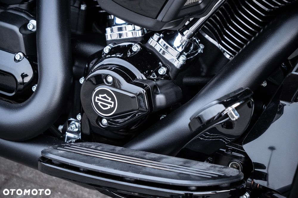 Harley-Davidson Touring Street Glide - 32