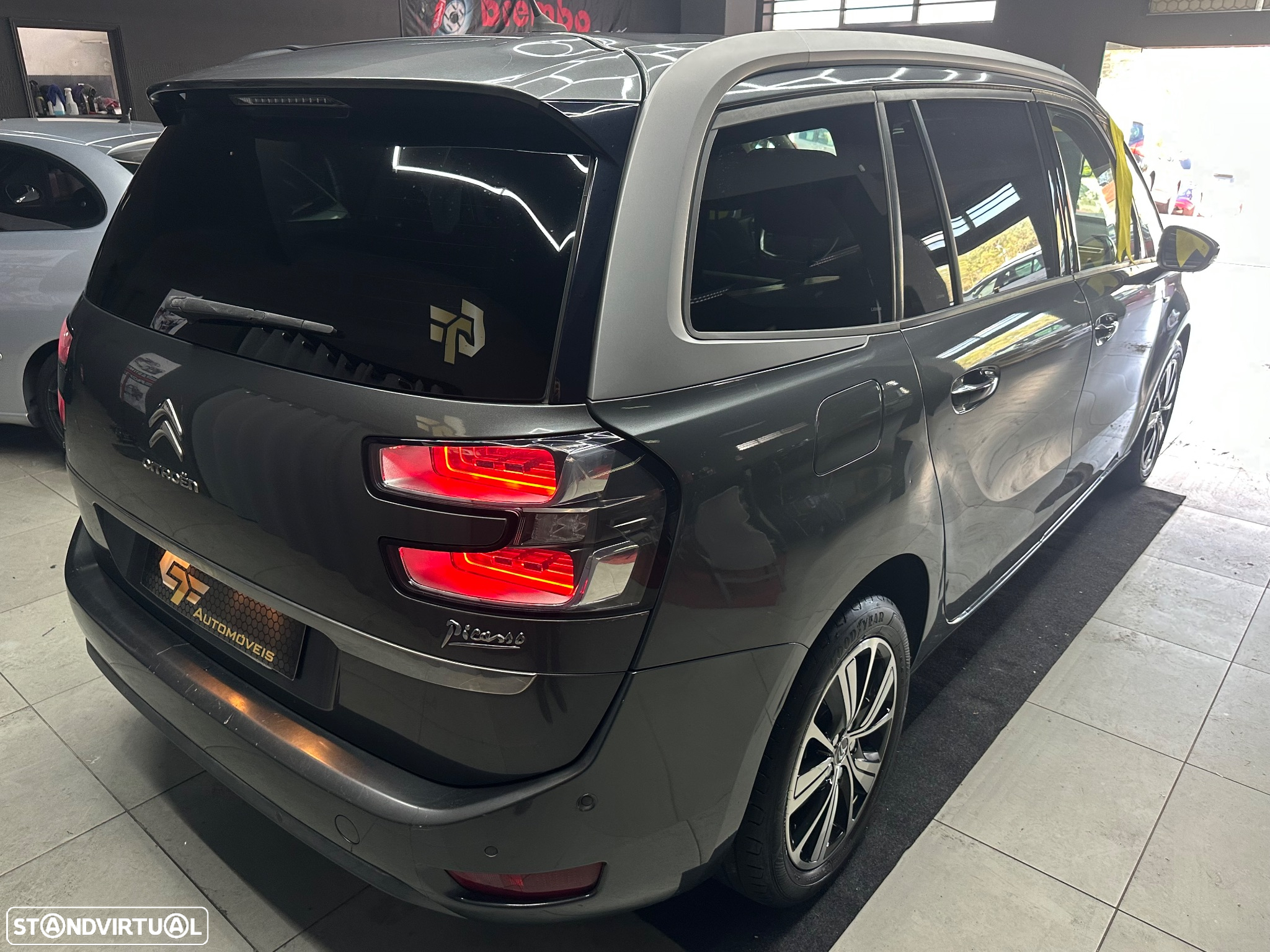 Citroën C4 Grand Picasso 2.0 BlueHDi Exclusive - 3