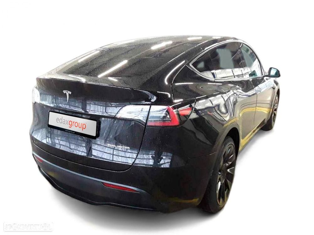 Tesla Model Y Long Range Dual Motor AWD - 2